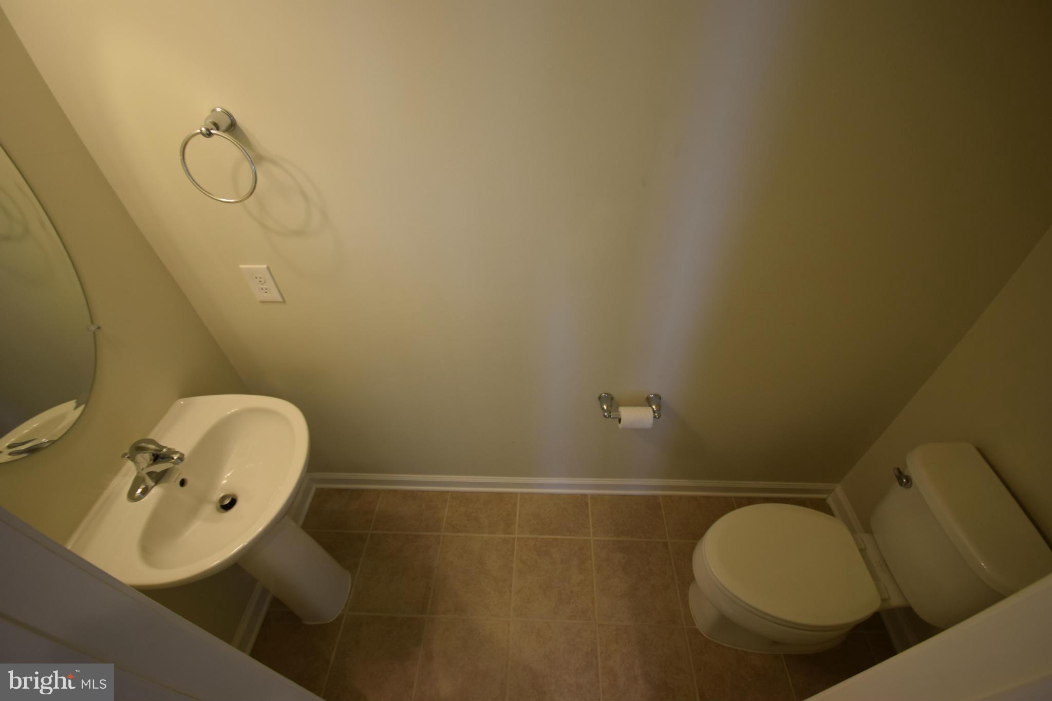 42779 Burrell Square Ashburn, VA 20147 - Photo 11 of 30 Bath