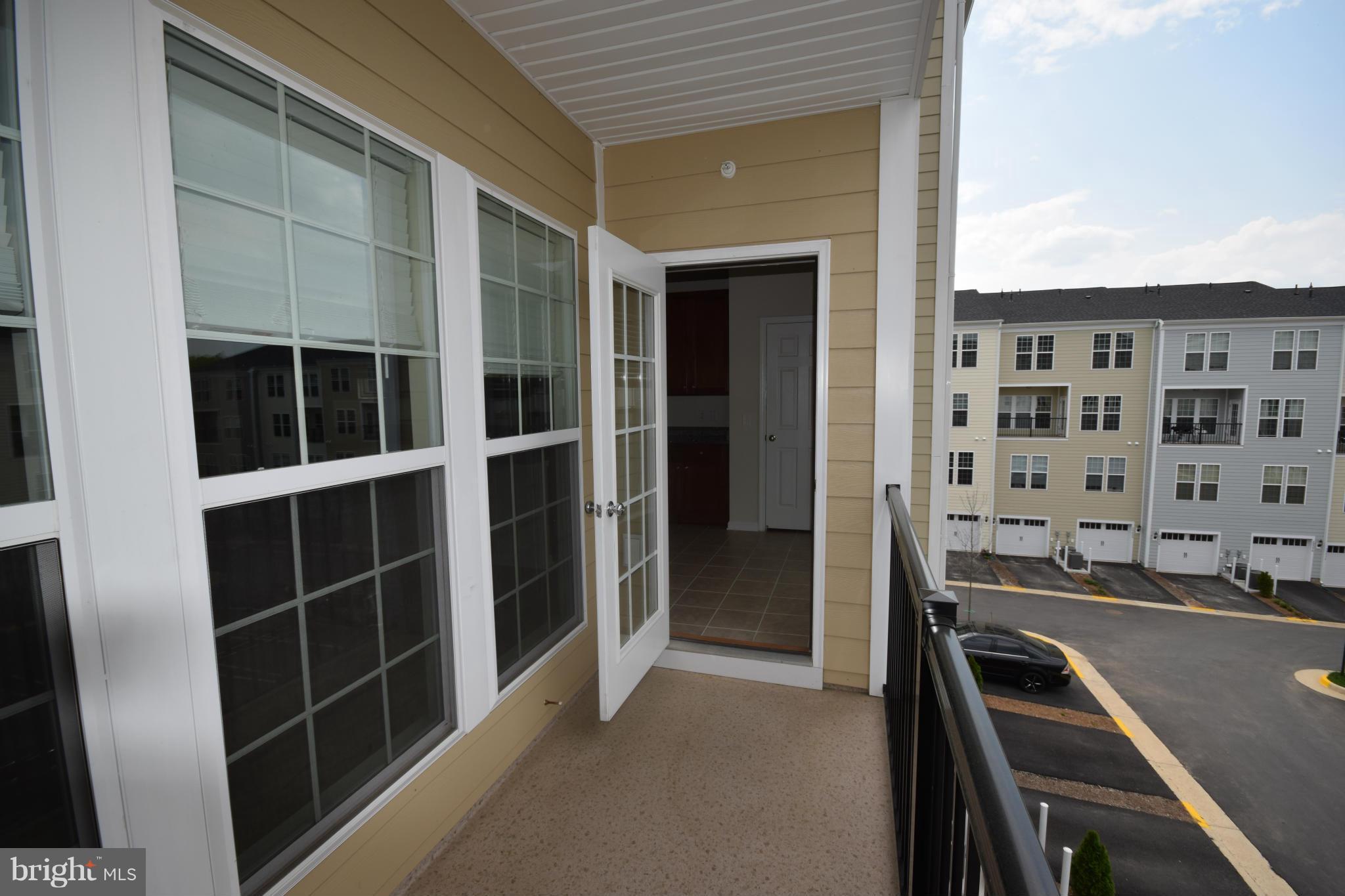 42779 Burrell Square Ashburn, VA 20147 - Photo 24 of 30 Exterior (General)