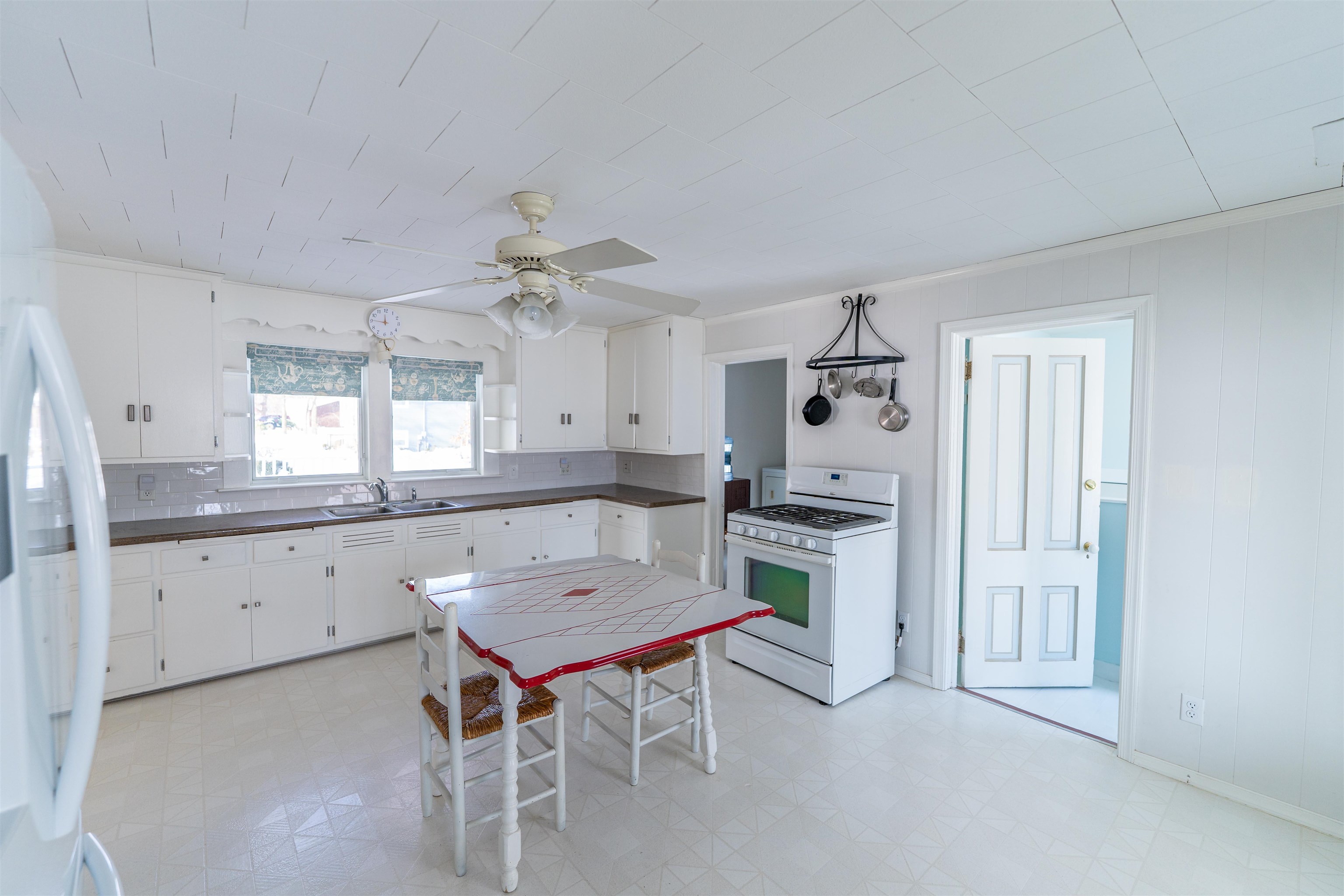 9709 Cunningham Road Winnebago, IL 61088 - Photo 12 of 98