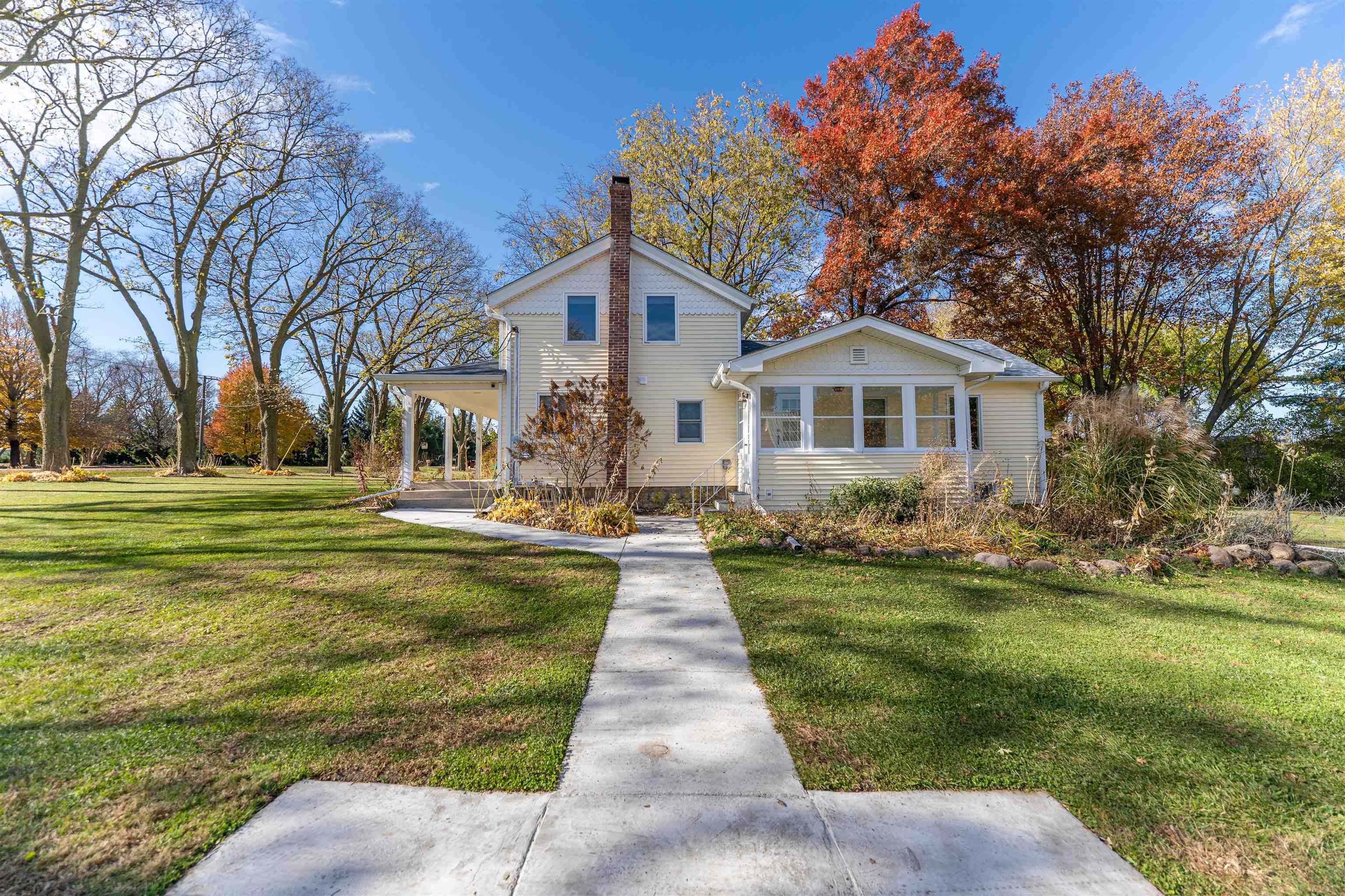 9709 Cunningham Road Winnebago, IL 61088 - Photo 2 of 98