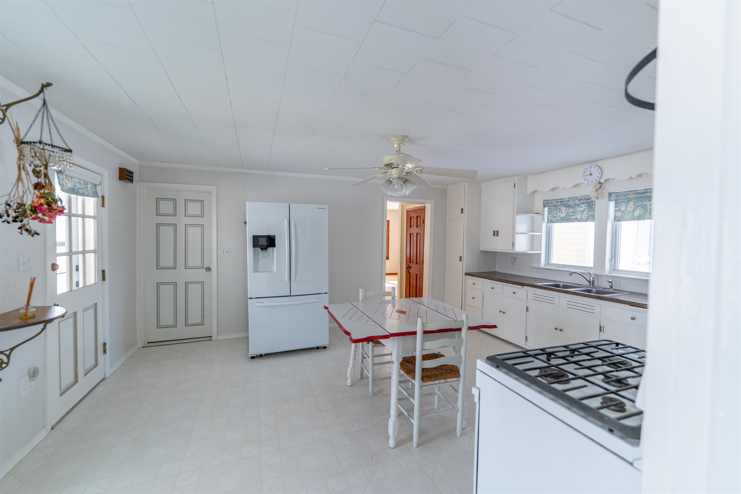 9709 Cunningham Road Winnebago, IL 61088 - Photo 9 of 98