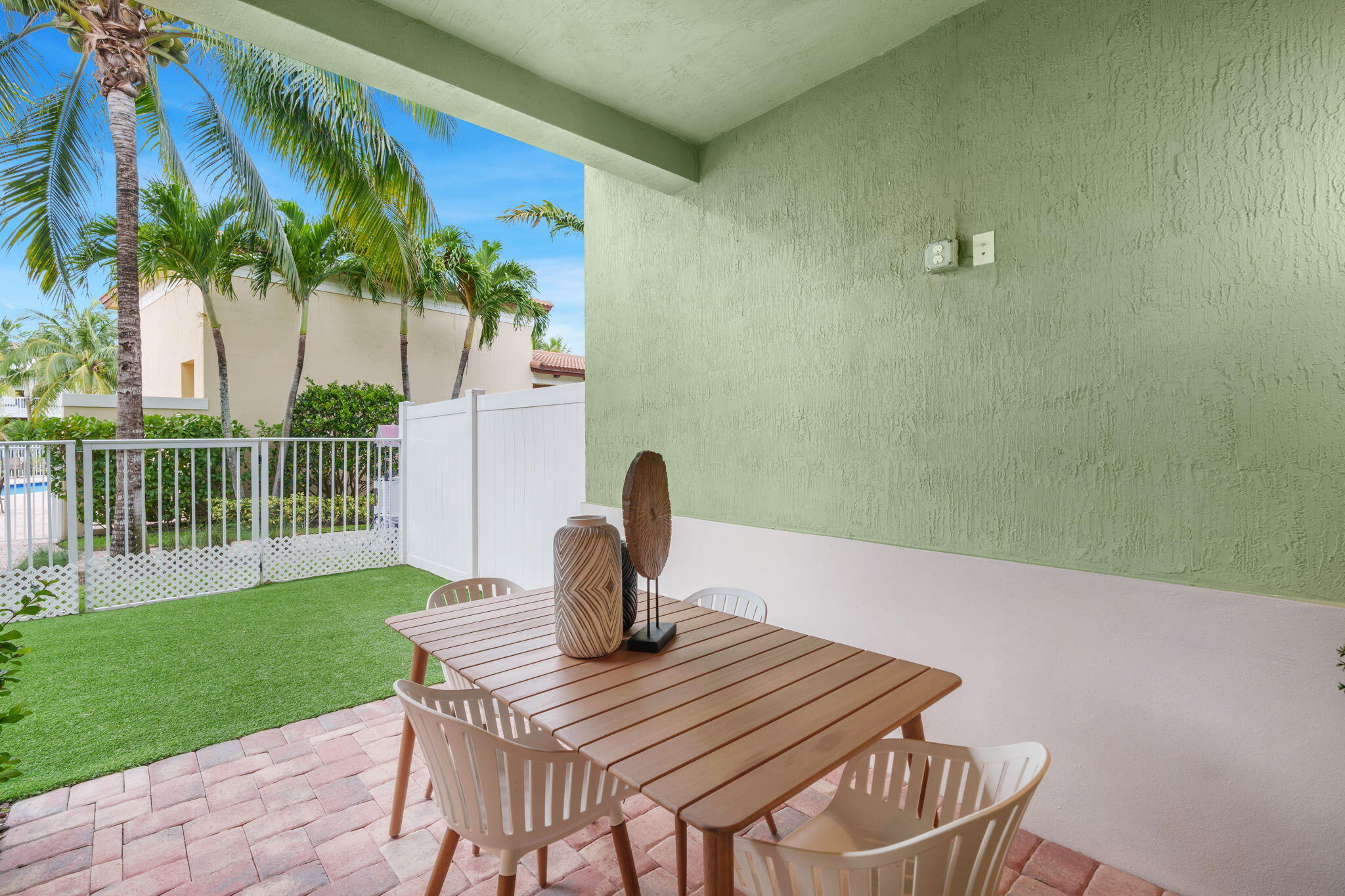 100 Northwest 69th Circle, Unit 54 Boca Raton, FL 33487 - Photo 12 of 41 18-web-or-mls-DSC09725