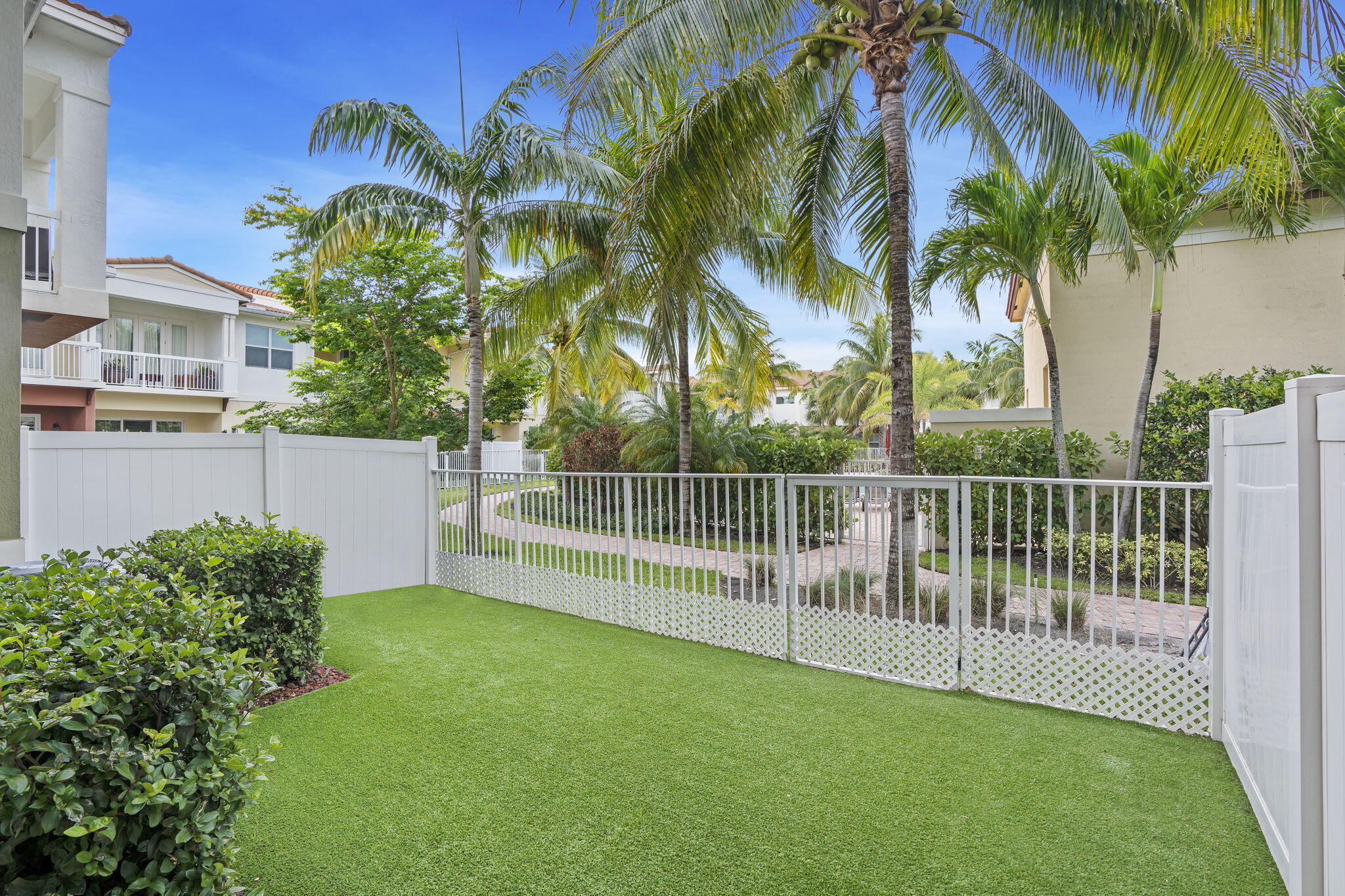 100 Northwest 69th Circle, Unit 54 Boca Raton, FL 33487 - Photo 15 of 41 19-web-or-mls-DSC09734