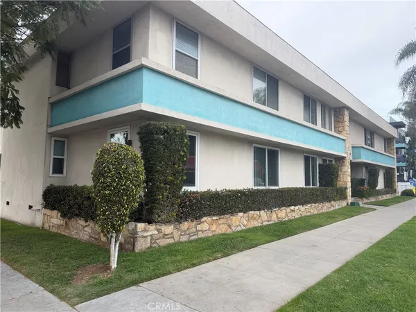 $2,250 | 1101 East Ocean Boulevard, Long Beach, CA 90802
