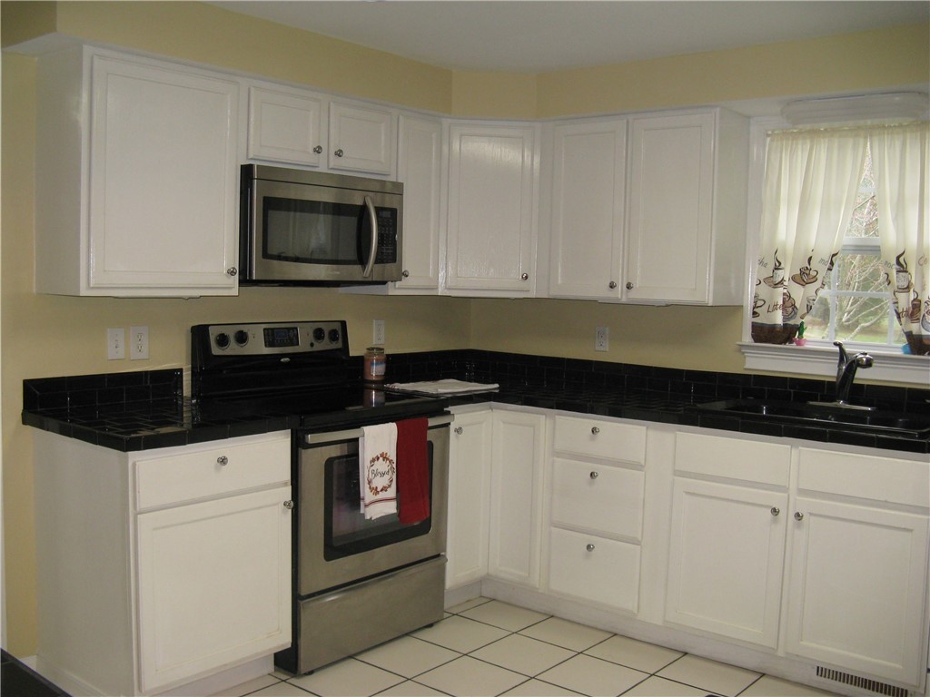 939 Burris Road Iva, SC 29655 - Photo 8 of 30