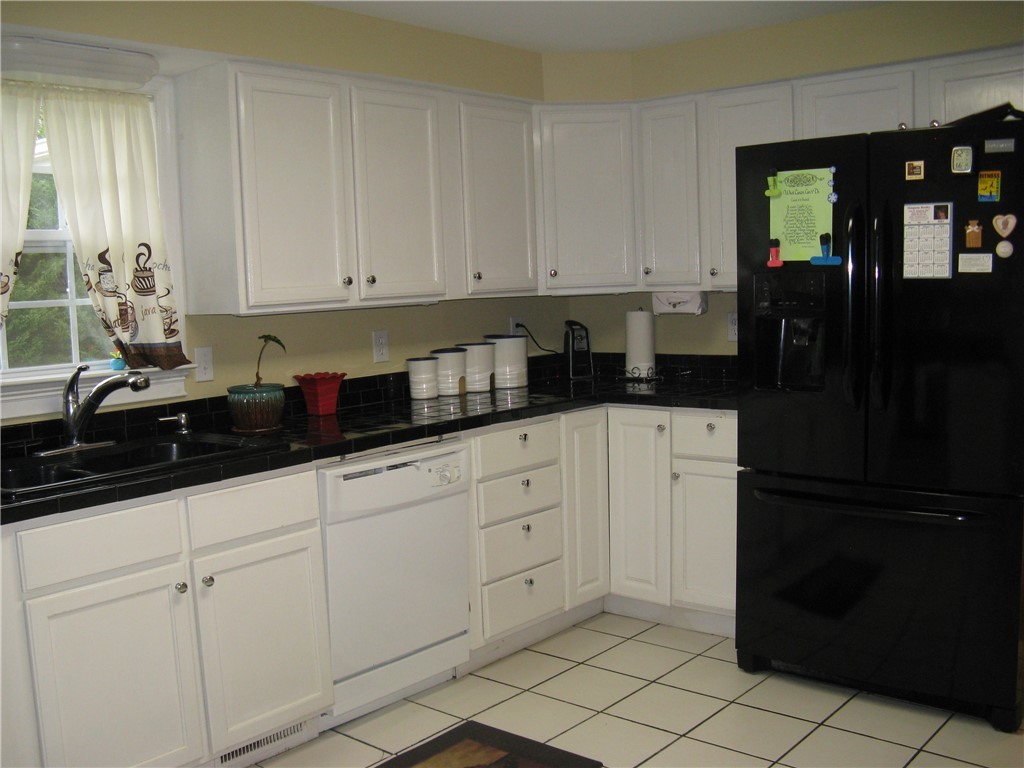 939 Burris Road Iva, SC 29655 - Photo 9 of 30