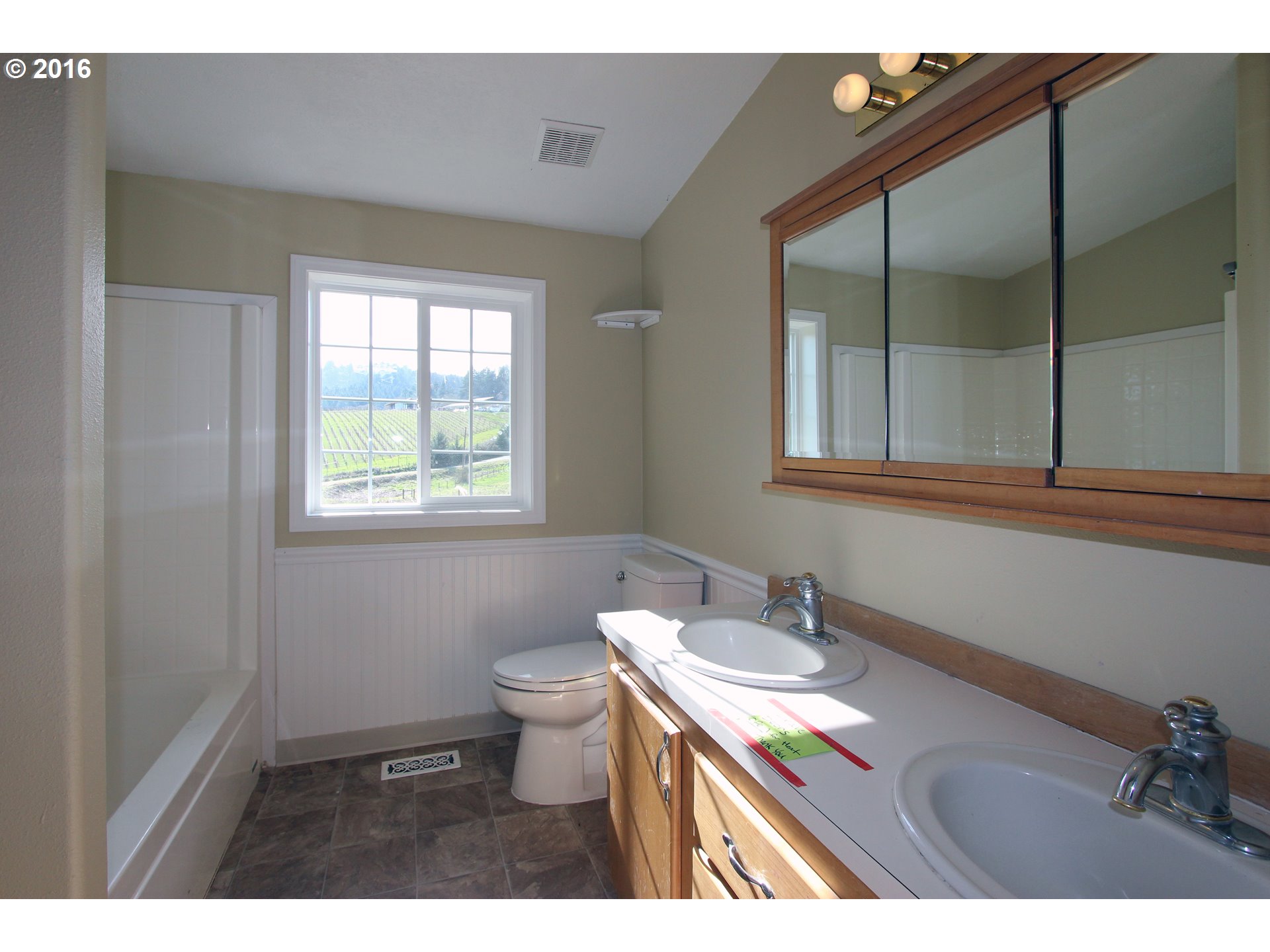 12879 Northeast Dudley Road Newberg, OR 97132 - Photo 12 of 26 Gallery Image 12