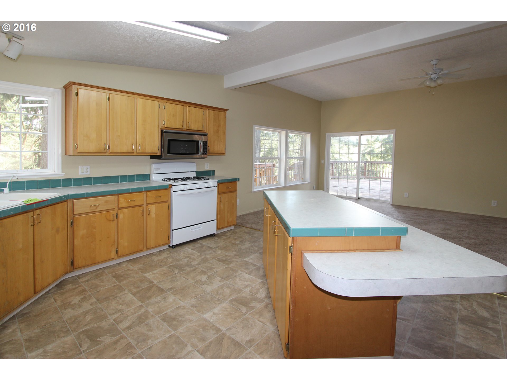 12879 Northeast Dudley Road Newberg, OR 97132 - Photo 9 of 26 Gallery Image 9