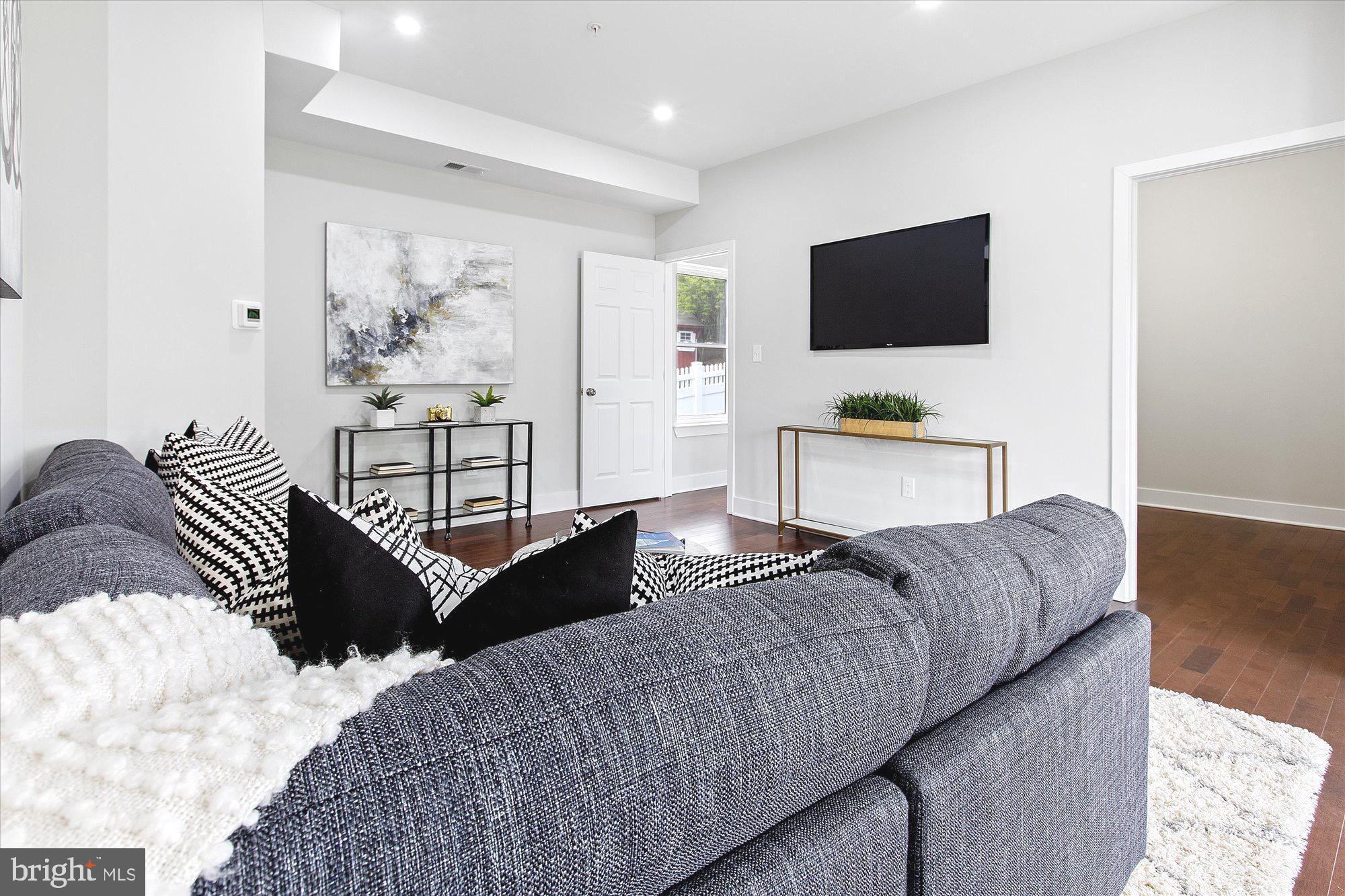 8618 Jones Mill Road Chevy Chase, MD 20815 - Photo 18 of 72 Sitting Room