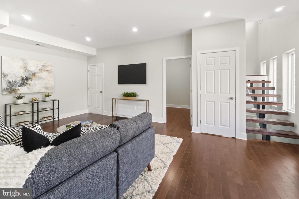 8618 Jones Mill Road Chevy Chase, MD 20815 - Photo 20 of 72 Sitting Room