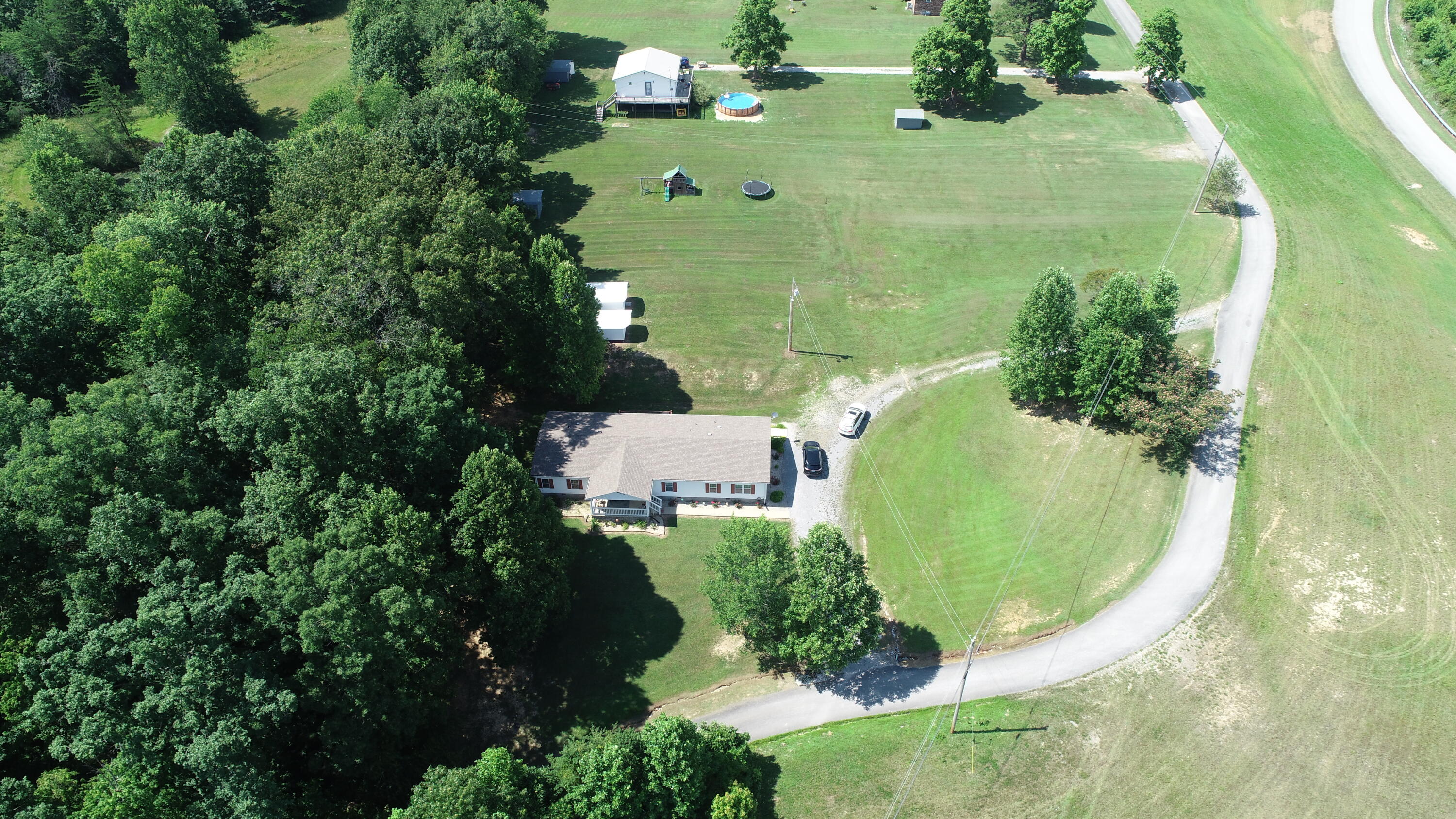 250 Red Fox Road Williamsburg, KY 40769 - Photo 39 of 39 DJI_0800