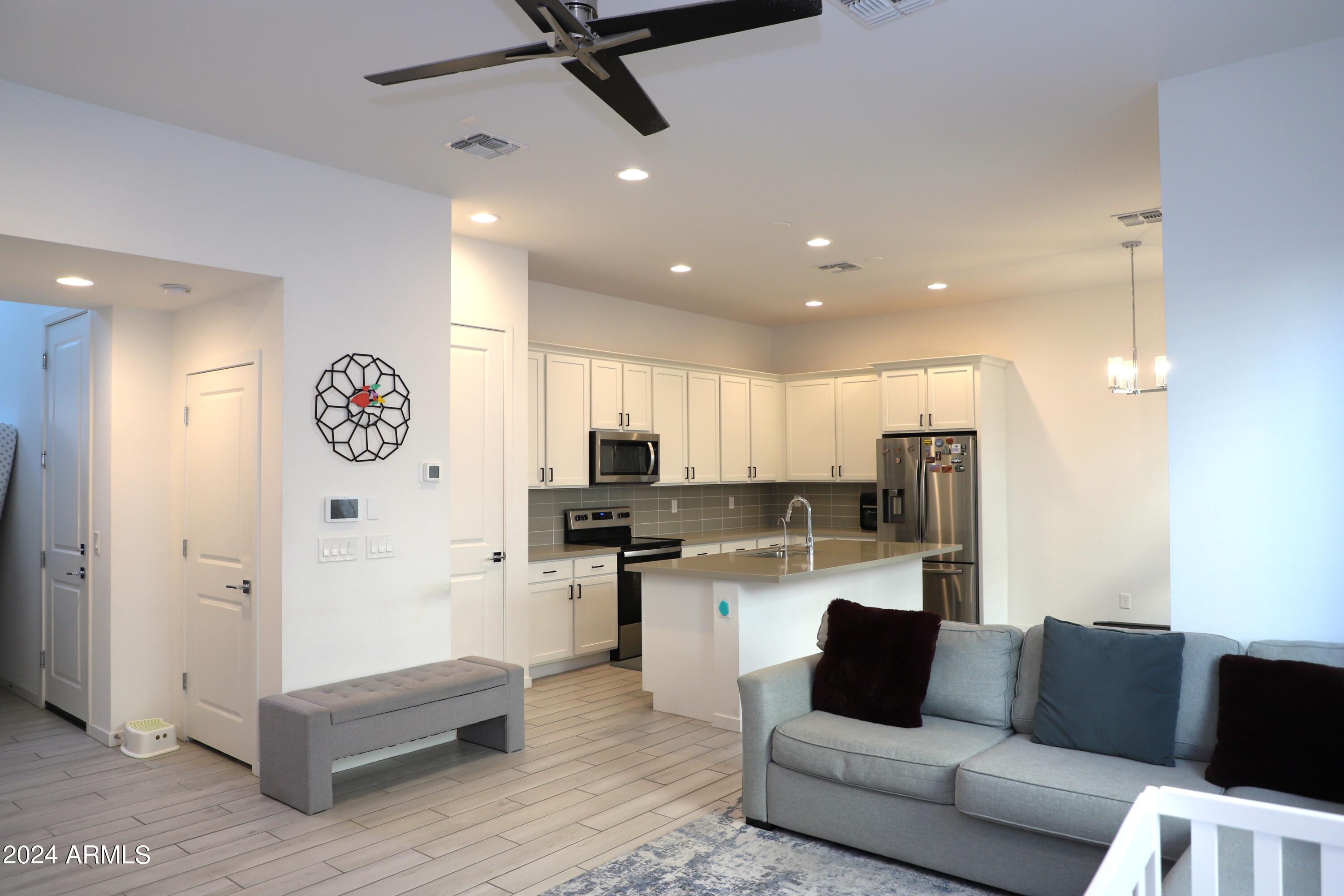 901 South Smith Road, Unit 1059 Tempe, AZ 85281 - Photo 8 of 58 7