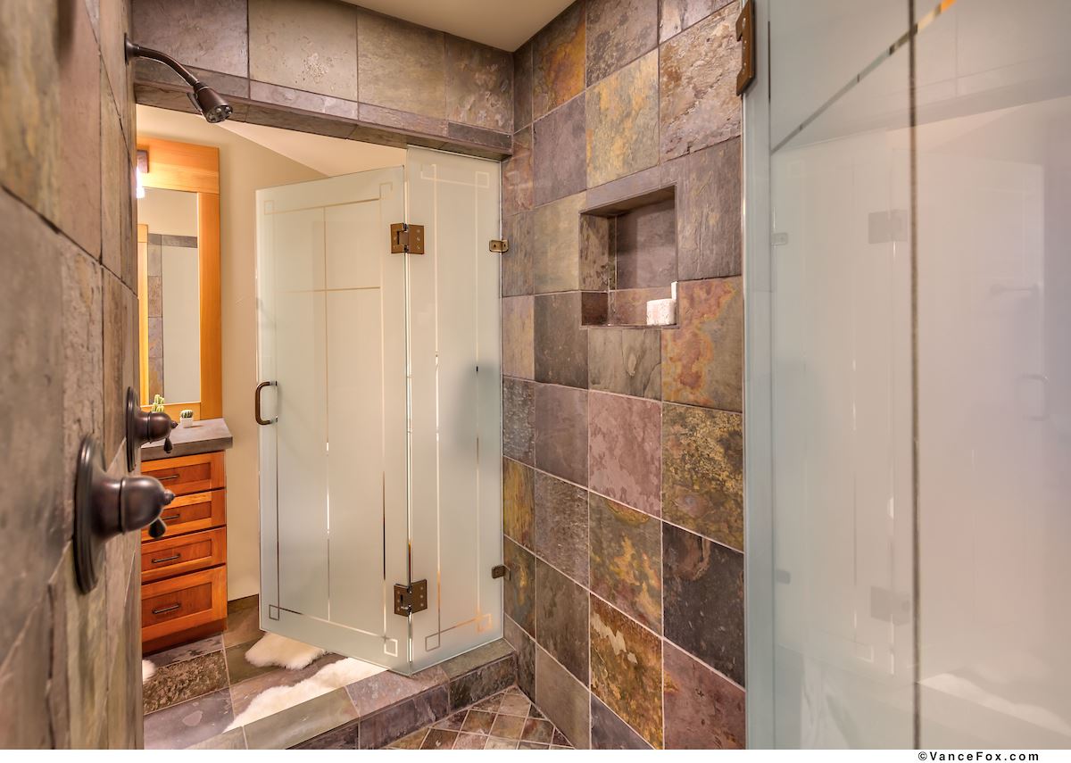 1751 Grouse Ridge Road Truckee, CA 96161 - Photo 11 of 21