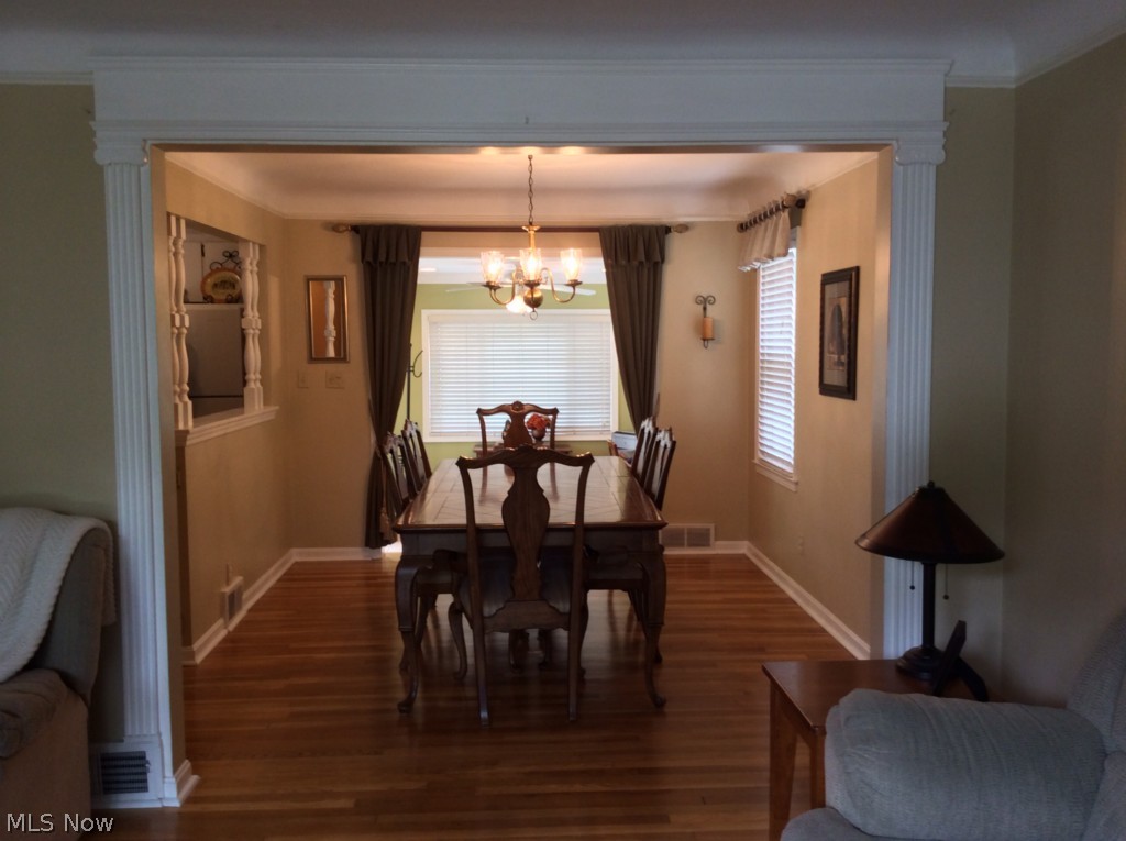 1062 Avondale Road Cleveland, OH 44121 - Photo 5 of 25