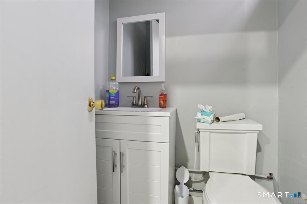 1780 Boston Post Road Old Saybrook, CT 06475 - Photo 14 of 27