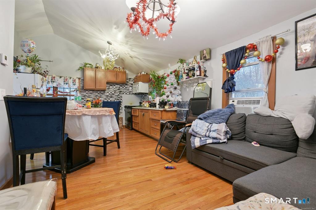 1780 Boston Post Road Old Saybrook, CT 06475 - Photo 4 of 27