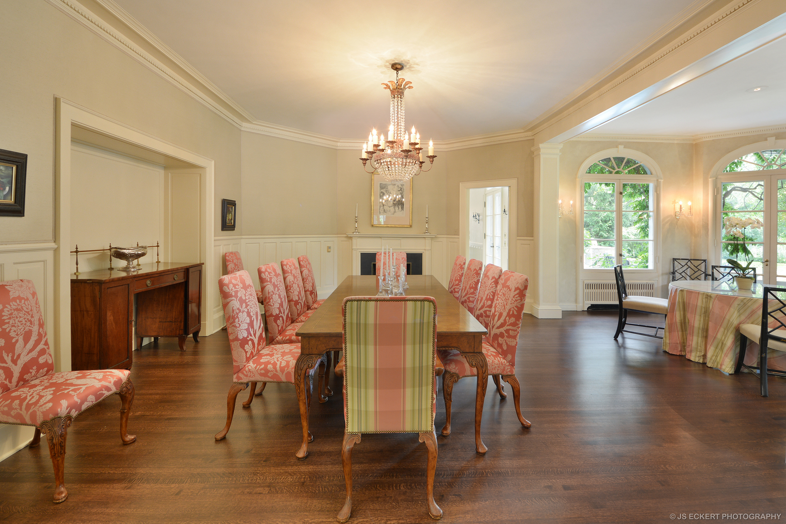 1035 North Sheridan Road Lake Forest, IL 60045 - Photo 13 of 47 a view of a dining room with furniture and wooden floor