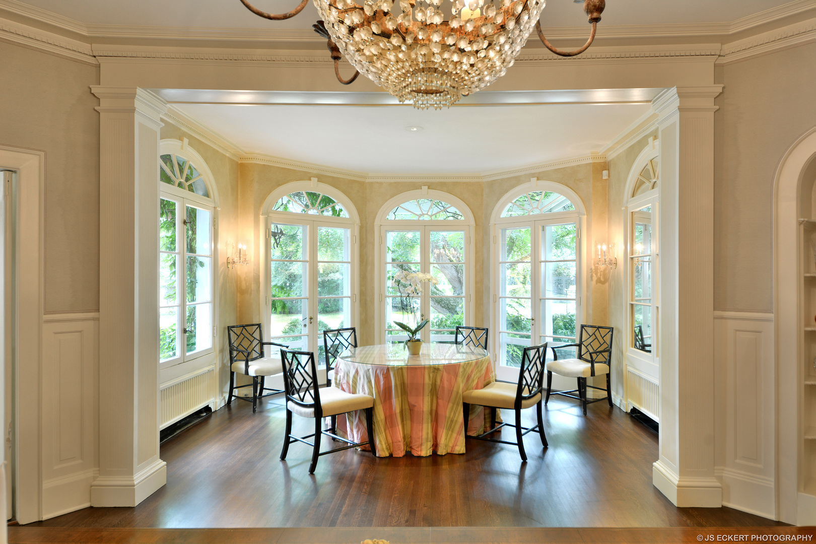 1035 North Sheridan Road Lake Forest, IL 60045 - Photo 15 of 47 a view of a dining room with furniture and wooden floor