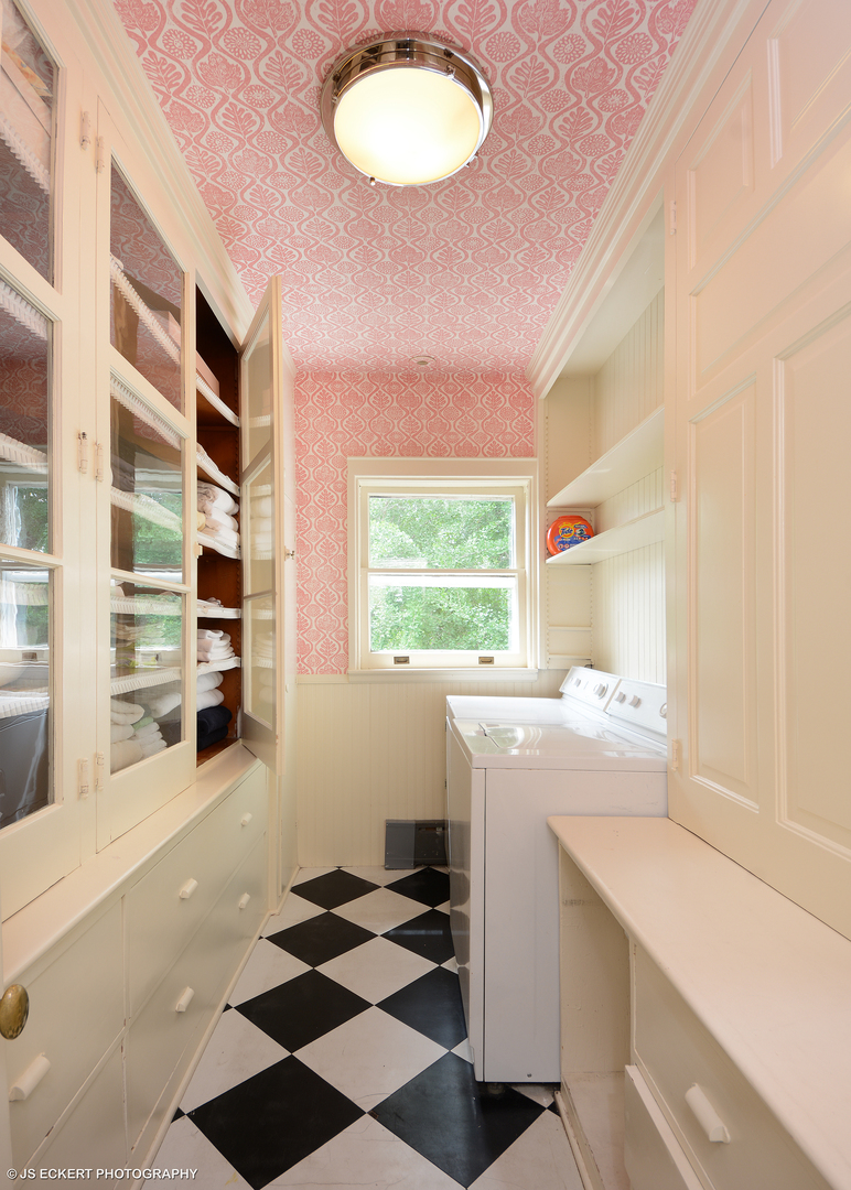 1035 North Sheridan Road Lake Forest, IL 60045 - Photo 31 of 47 a kitchen with a cabinets and appliances