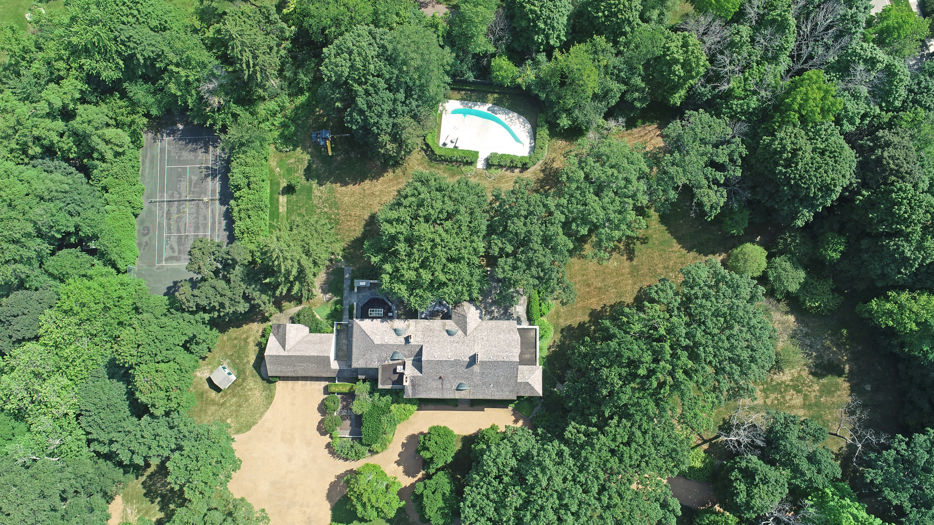 1035 North Sheridan Road Lake Forest, IL 60045 - Photo 43 of 47 an aerial view of a house with a yard