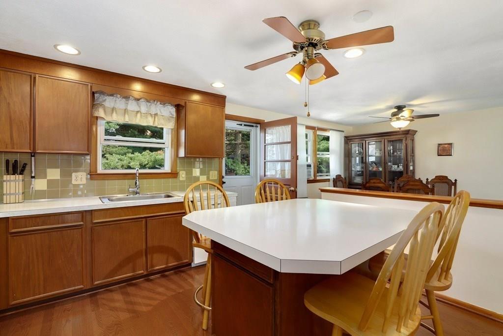 3 Lincoln Terrace Saugus, MA 01906 - Photo 7 of 34