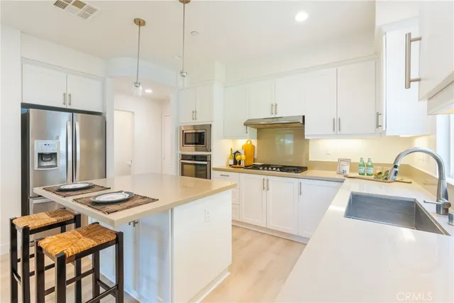 $1,580,000 | 747 Beacon, Irvine, CA 92618