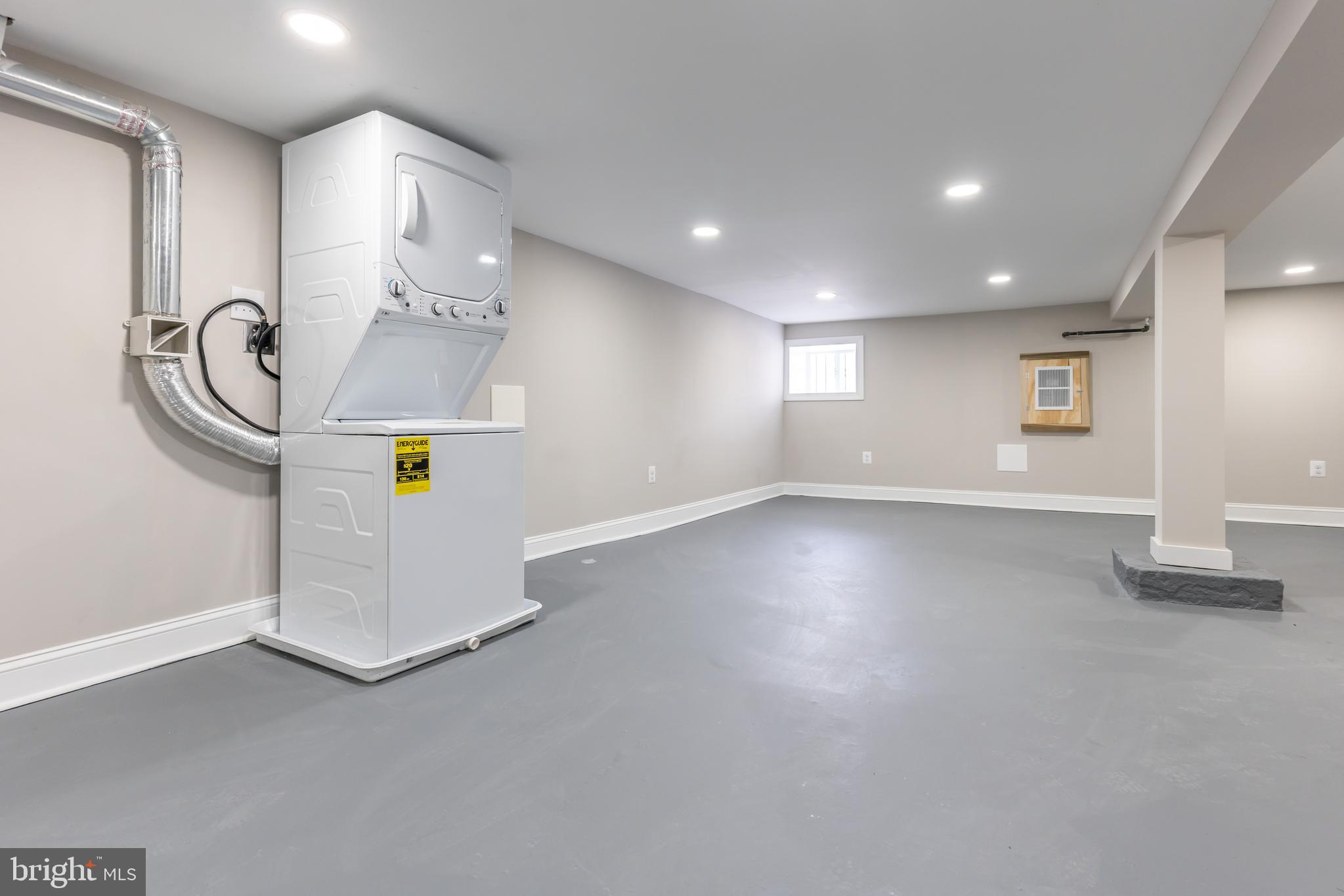 3651 Cottage Avenue Baltimore, MD 21215 - Photo 29 of 38 a view of an empty room with a window