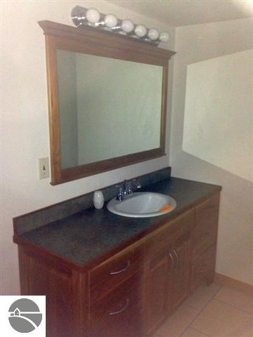 6249 East 26 1/4 Road Cadillac, MI 49601 - Photo 20 of 27 1744627-21.JPG