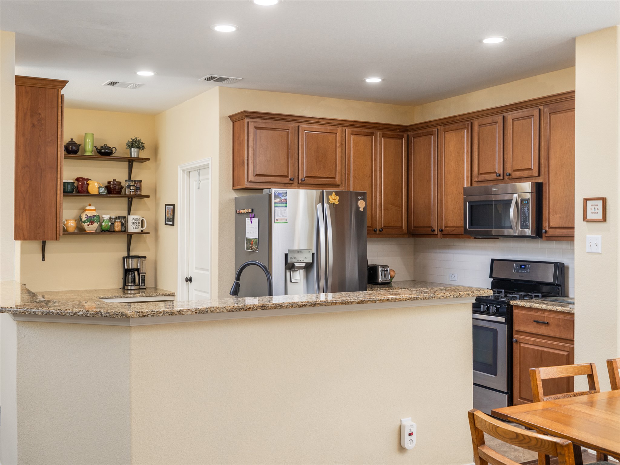 201 Sycamore Street Georgetown, TX 78633 - Photo 12 of 30