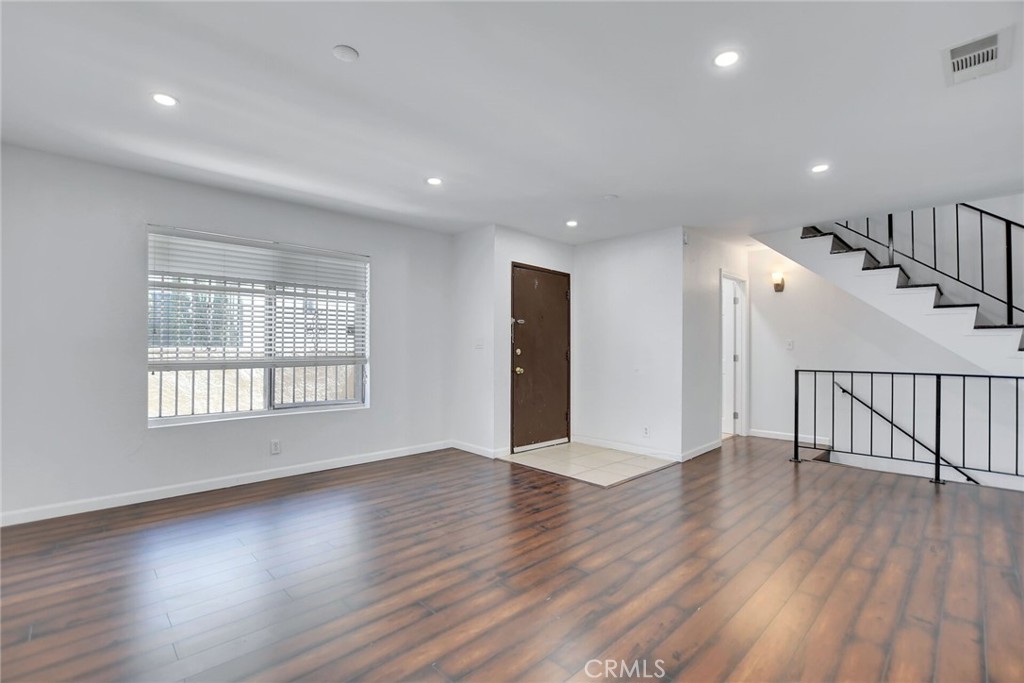 32 North 3rd Street, Unit E Alhambra, CA 91801 - Photo 5 of 25