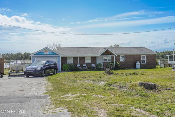 $899,000 | 258 Shell Rock Landing Road, Hubert, NC 28539