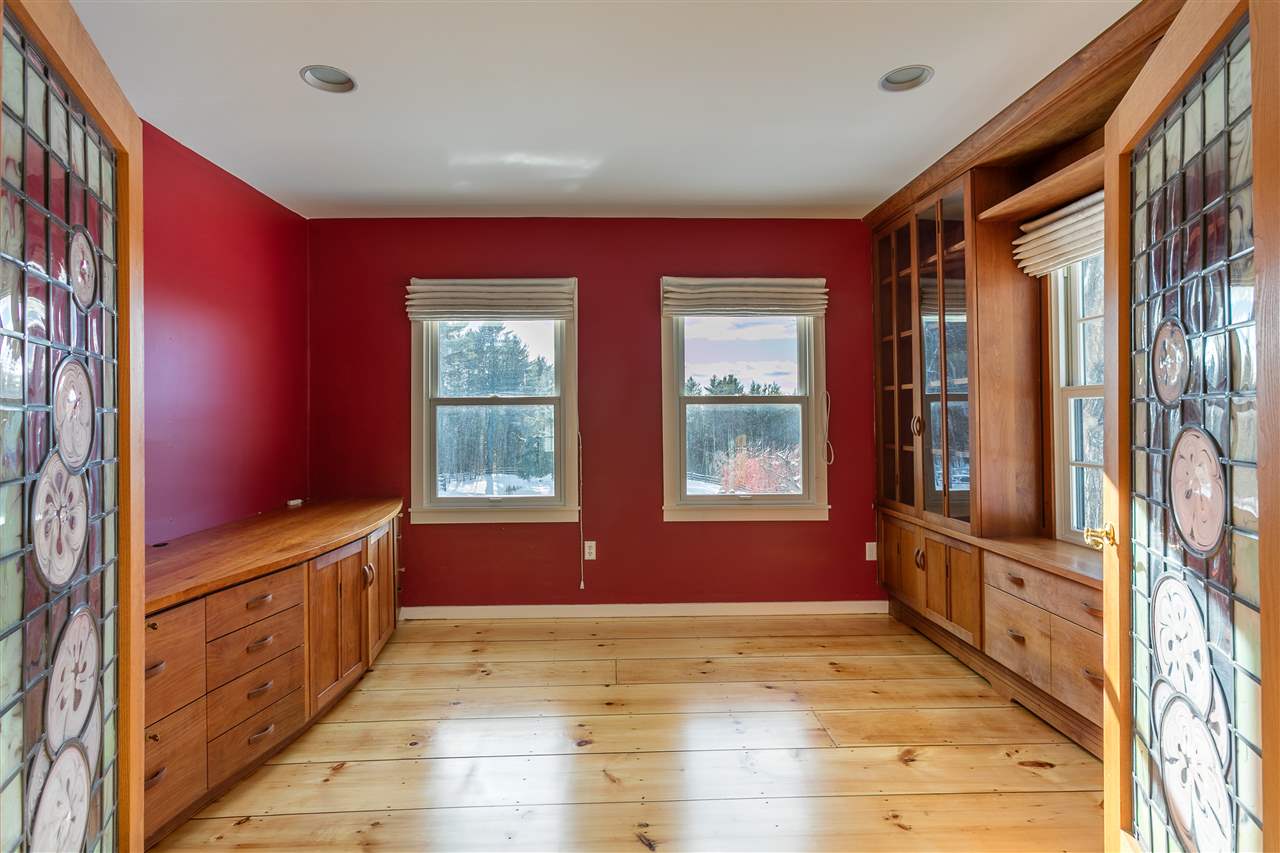 32-33 Wolfeboro Road Hanover, NH 03750 - Photo 3 of 33