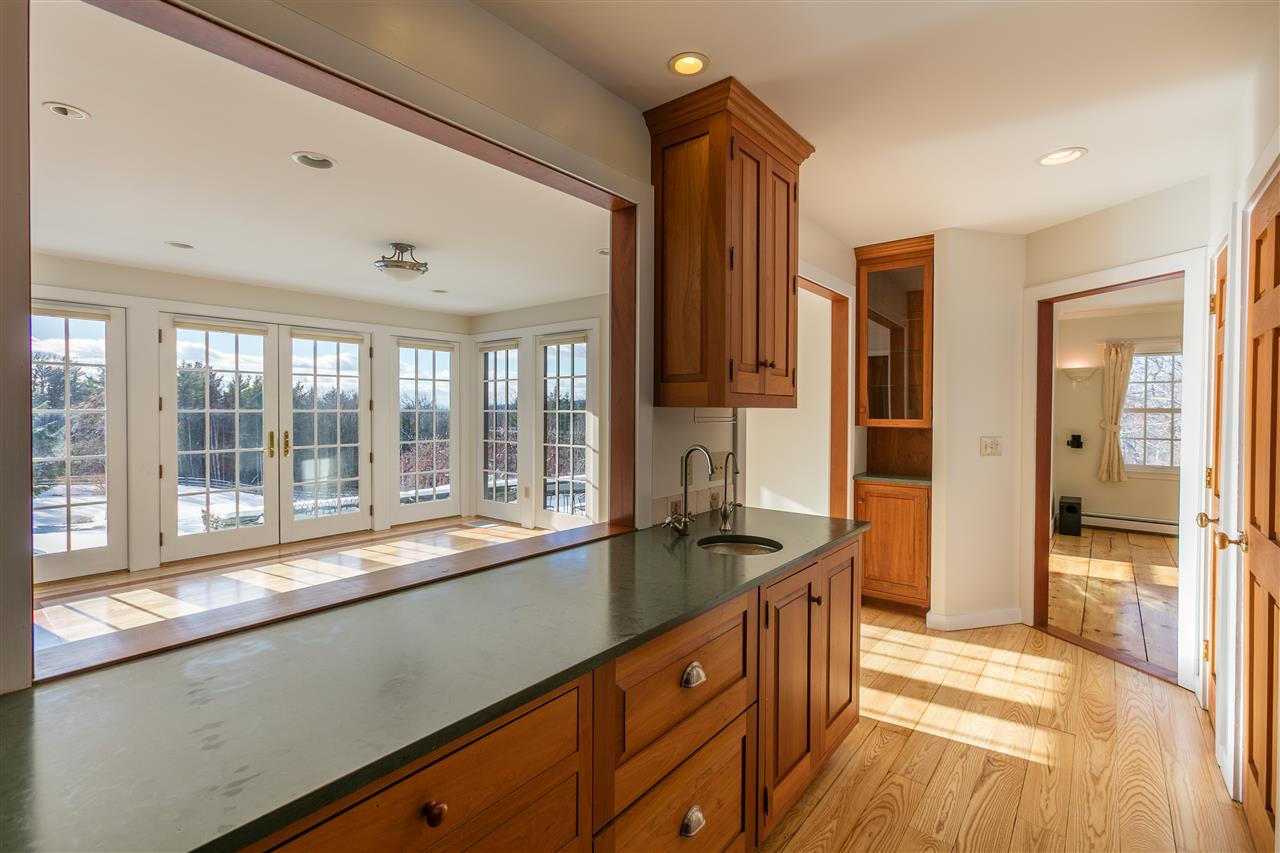 32-33 Wolfeboro Road Hanover, NH 03750 - Photo 6 of 33