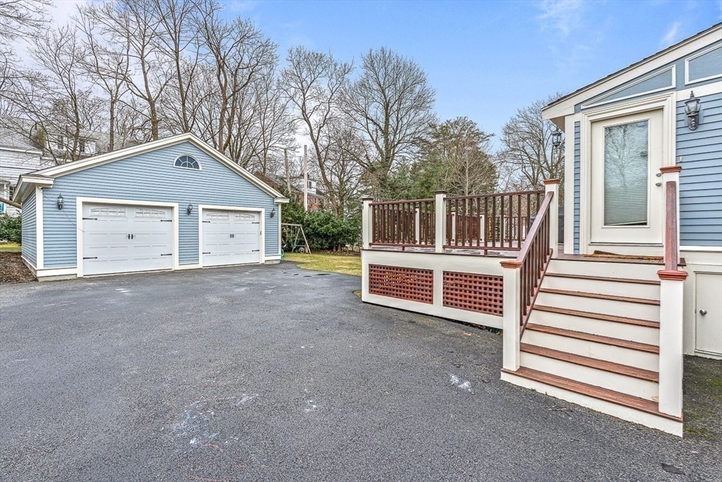 34 Glen Road Winchester, MA 01890 - Photo 8 of 40