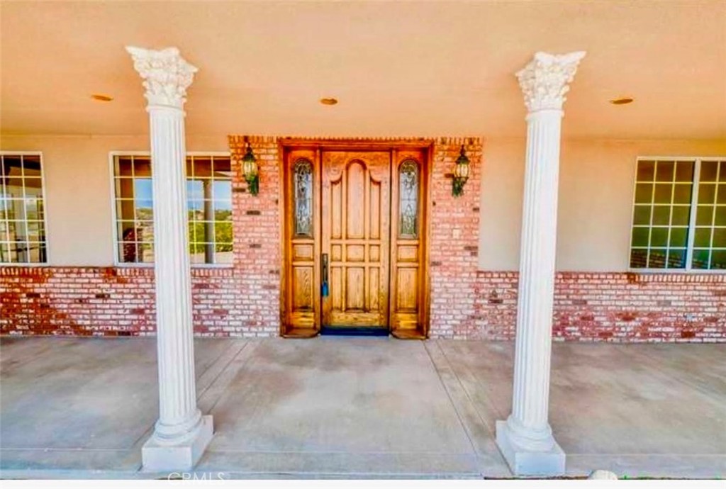 9126 Kittering Road Oak Hills, CA 92344 - Photo 4 of 47 Front Entrance
