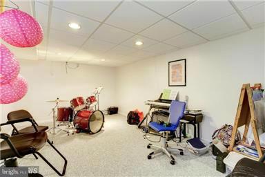 1321 Canyon Road Silver Spring, MD 20904 - Photo 2 of 13 Family Room