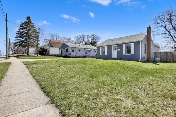 $239,000 | 257 West Loos Street, Hartford, WI 53027