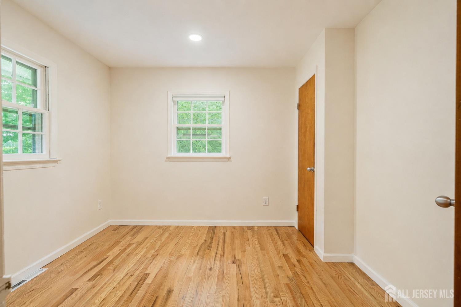 129 Cottrell Road Old Bridge, NJ 07747 - Photo 15 of 31 Gallery Image 15