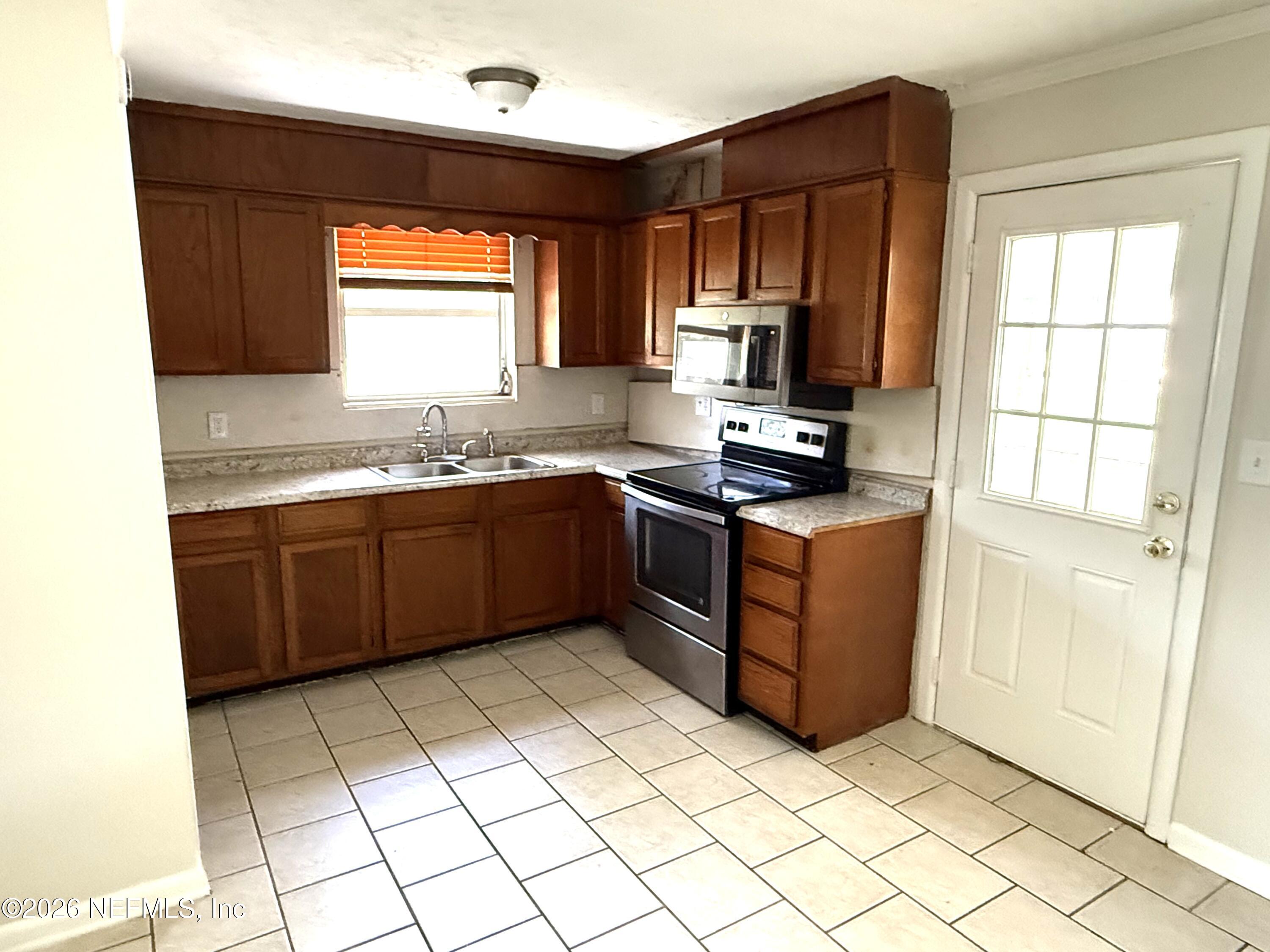 4705 Herta Road Jacksonville, FL 32210 - Photo 5 of 14 IMG_5055