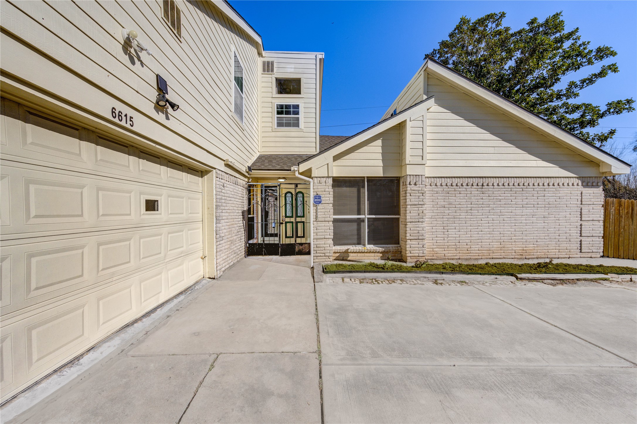 6615 Addicks Clodine Road Houston, TX 77083 - Photo 3 of 25