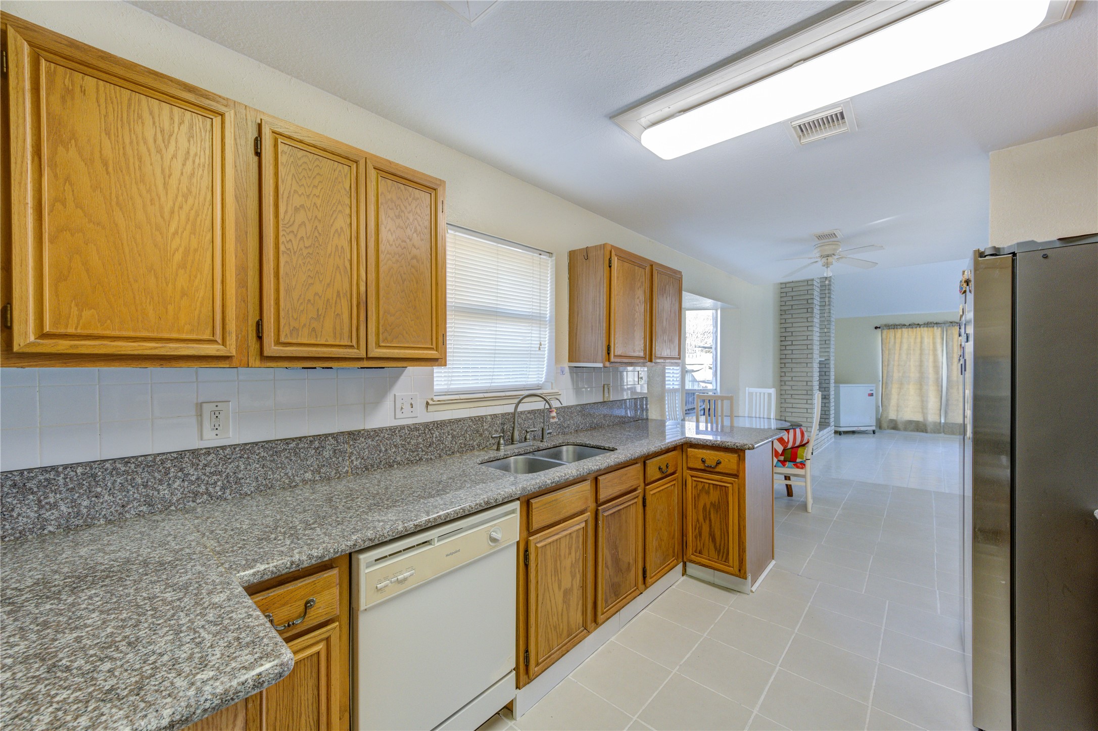 6615 Addicks Clodine Road Houston, TX 77083 - Photo 10 of 25