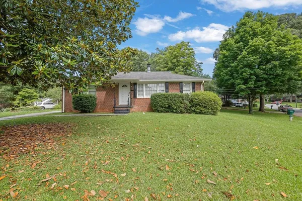 $405,000 | 571 Benmac Road Southeast, Smyrna, GA 30080