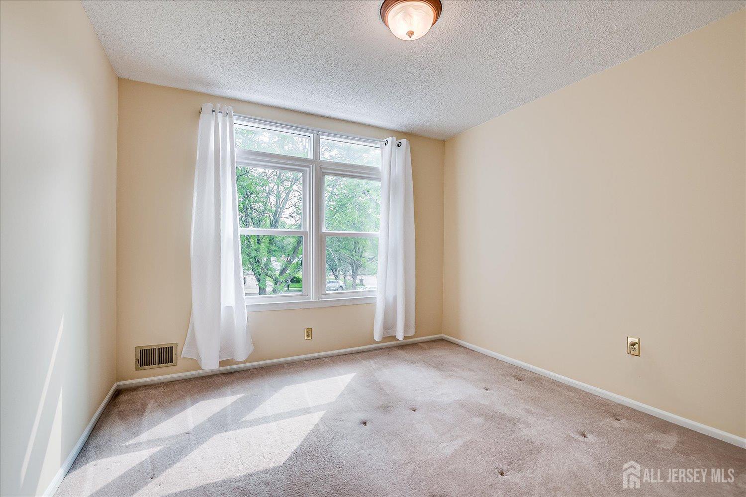 6 Firethorn Road Old Bridge, NJ 08857 - Photo 21 of 34 Gallery Image 21