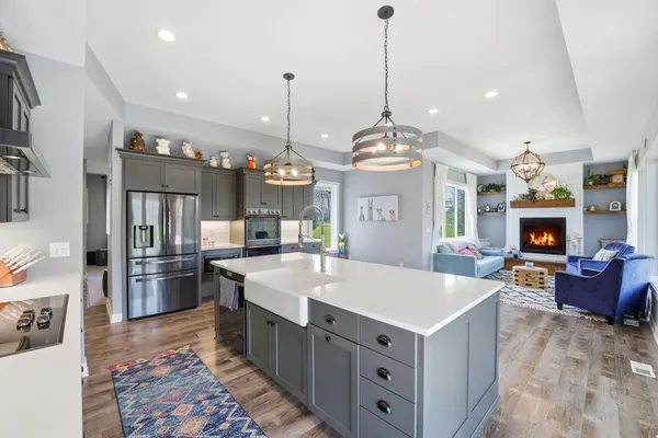 $1,275,000 | 5737 Raven Point Road, Prior Lake, MN 55372