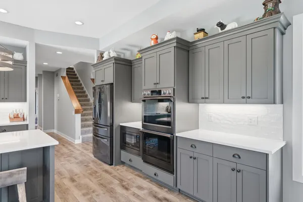 $1,275,000 | 5737 Raven Point Road, Prior Lake, MN 55372