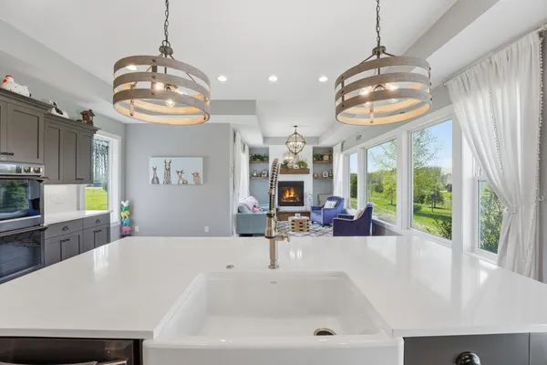 $1,275,000 | 5737 Raven Point Road, Prior Lake, MN 55372
