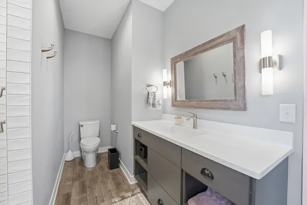 $1,275,000 | 5737 Raven Point Road, Prior Lake, MN 55372