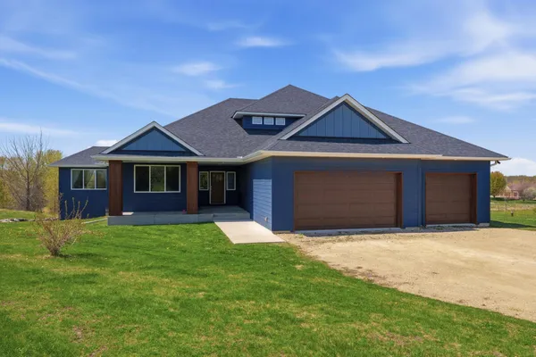 $1,275,000 | 5737 Raven Point Road, Prior Lake, MN 55372