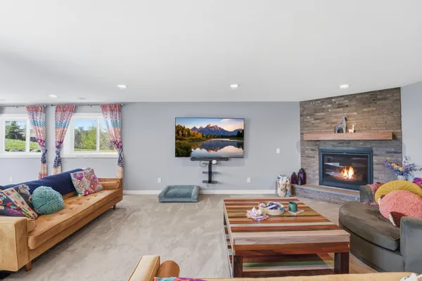 $1,275,000 | 5737 Raven Point Road, Prior Lake, MN 55372