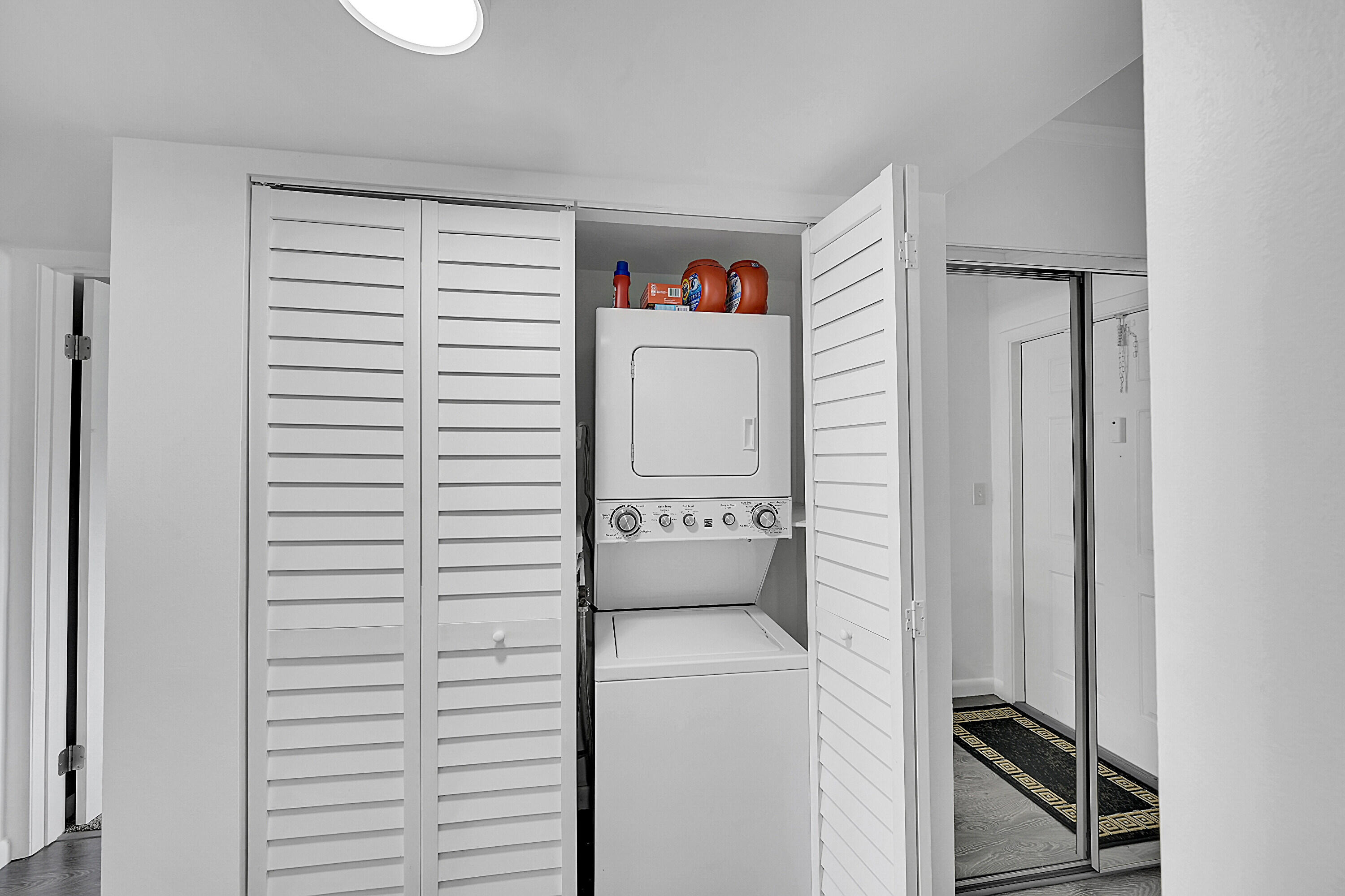 2920 Southwest 22nd Avenue, Unit 6040 Delray Beach, FL 33445 - Photo 46 of 53 a bathroom with a bathtub and a shower